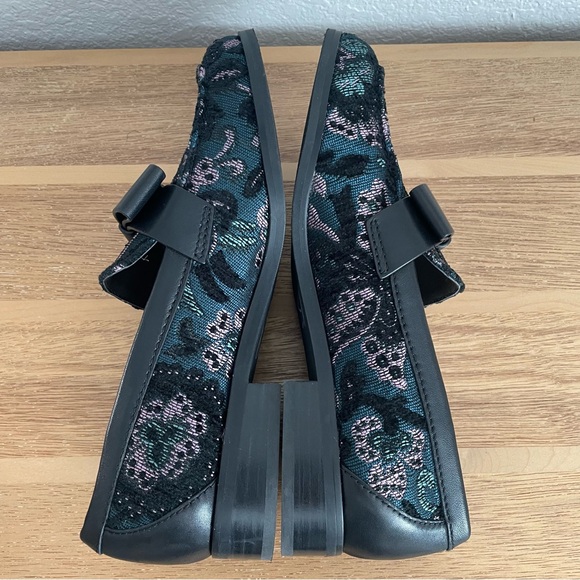 Stuart Weitzman Bowtie Embellished Floral Jacquard Loafers 37 6.5 - Picture 9 of 12